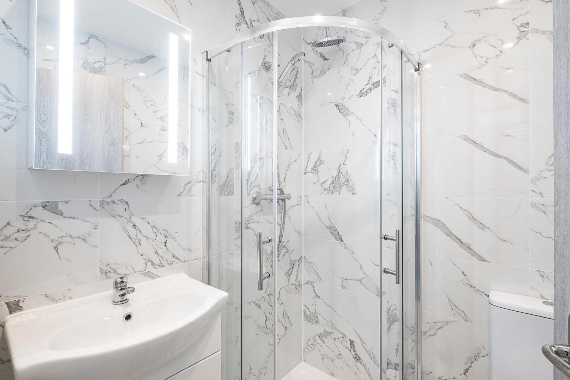 Victorian Beauty With Private Toilet And Shower Near Tube Station London Exterior photo